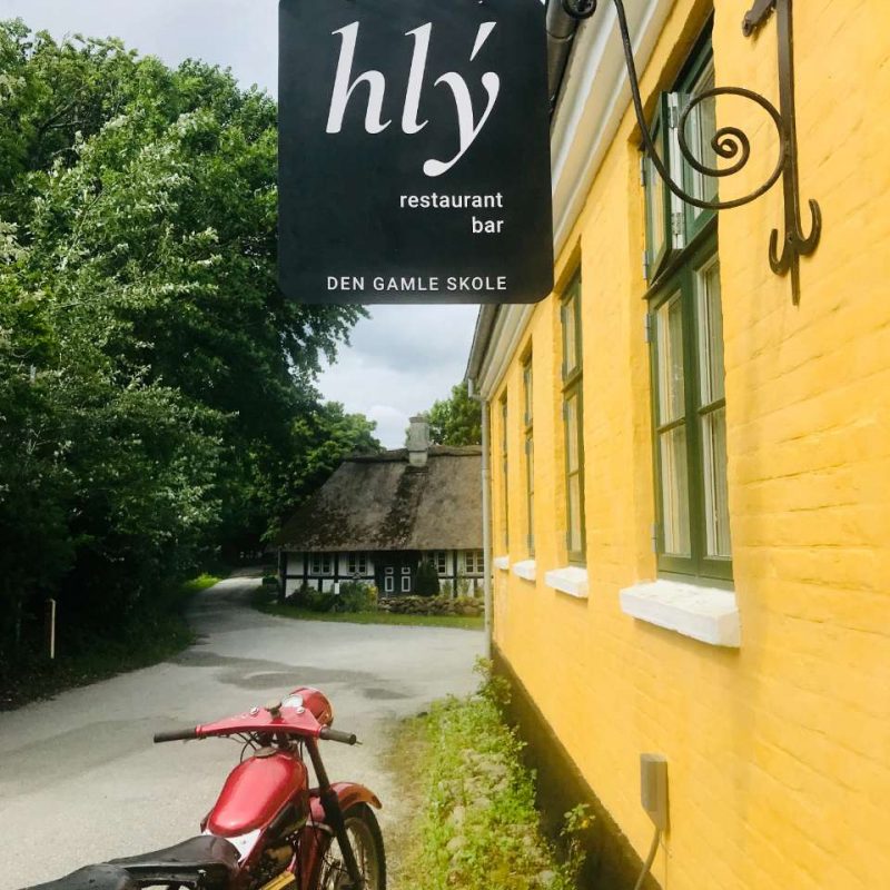 hlý front sign and nimbus
